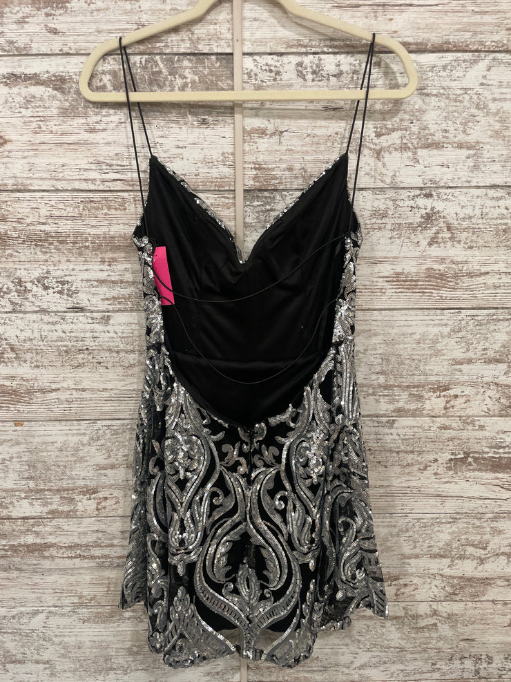 SILVER/BLACK SEQUIN SHORT DRES