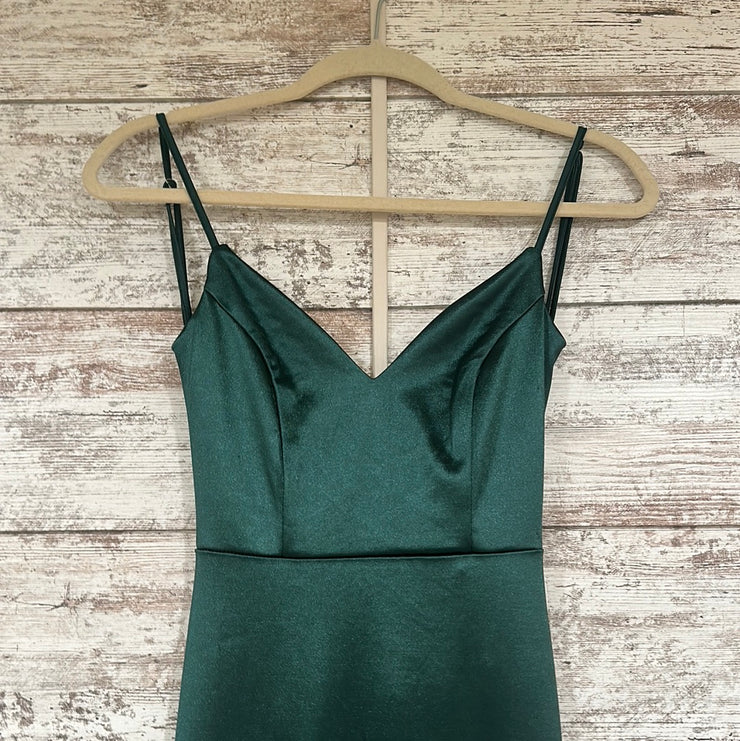 GREEN LONG EVENING GOWN