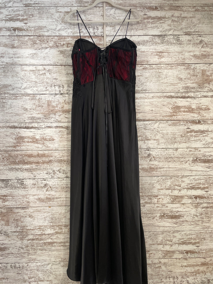 BLACK LONG EVENING GOWN