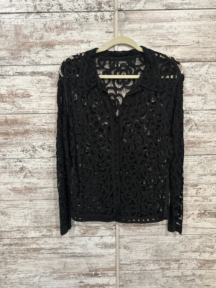 BLACK LACE BUTTON UP TOP