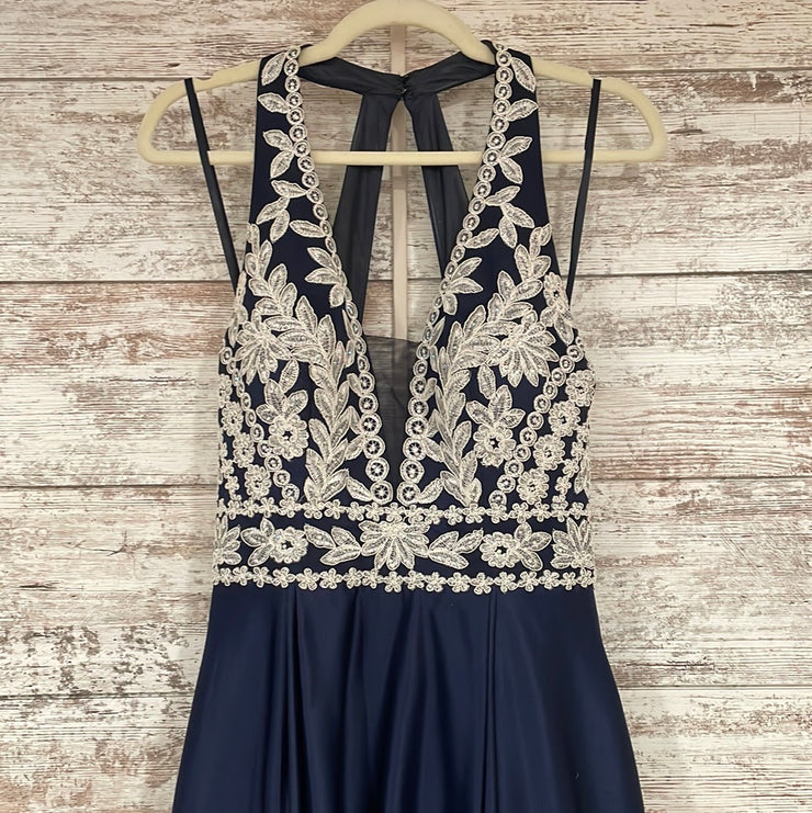 NAVY/WHITE A LINE GOWN