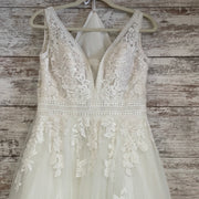 IVORY WEDDING GOWN & VEIL