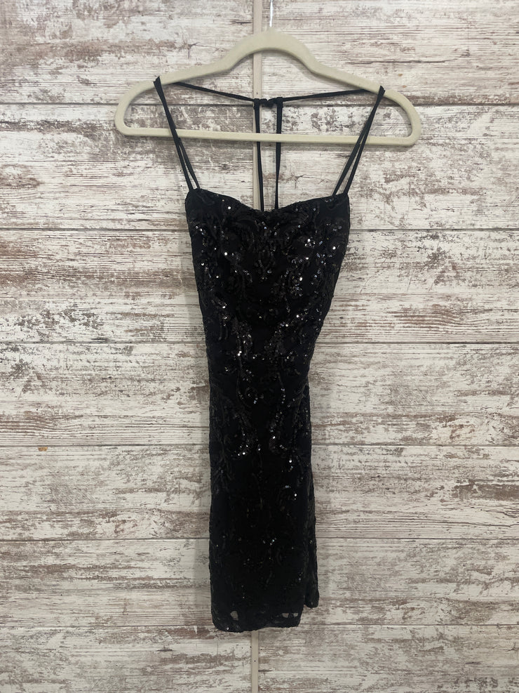 BLACK SPARKLY SHORT DRESS