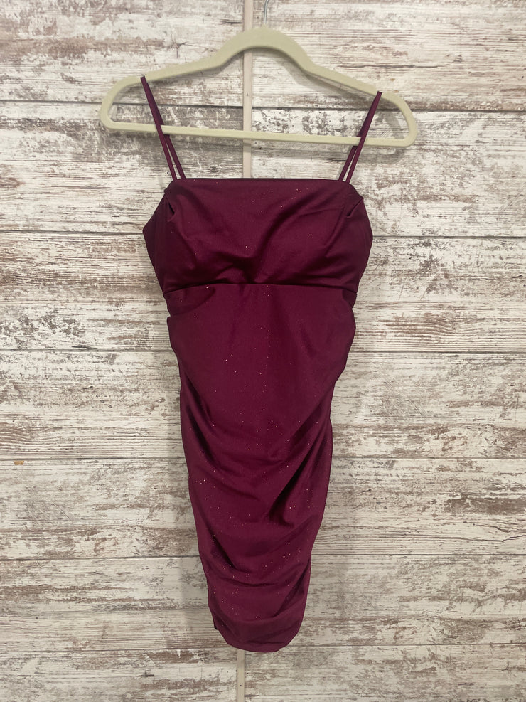 BURGUNDY SPARKLY SHORT DRESS