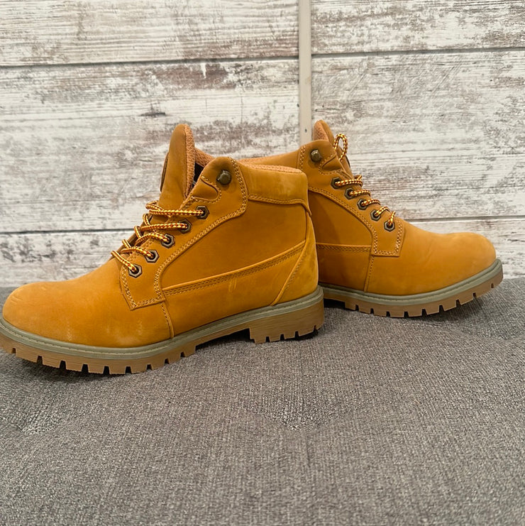 TAN SUEDE HIKING BOOTS (NEW)