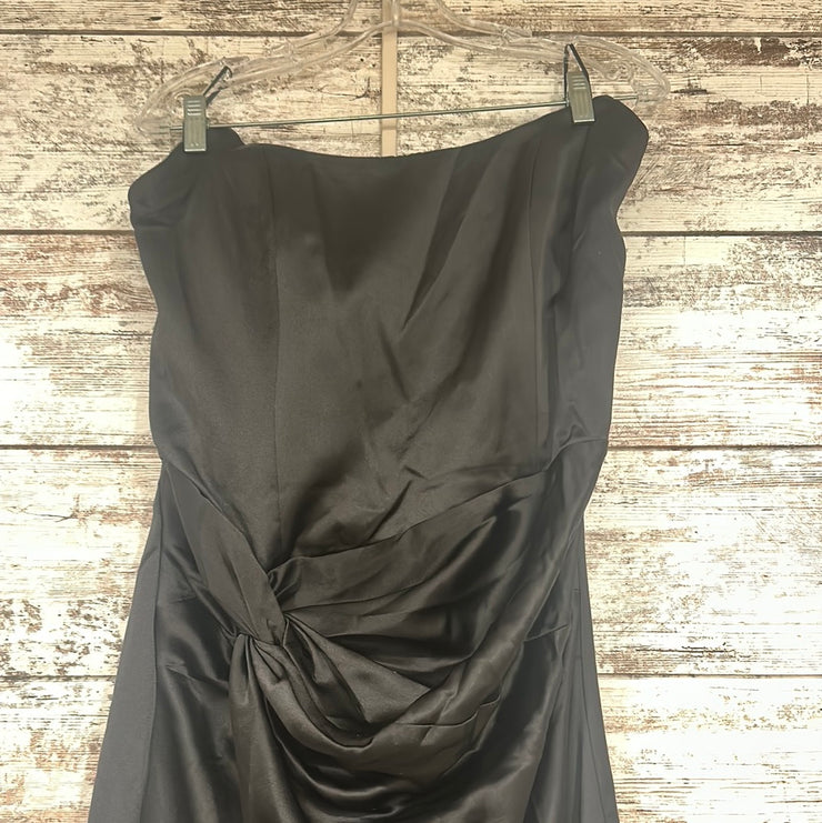 BLACK LONG EVENING GOWN (NEW)