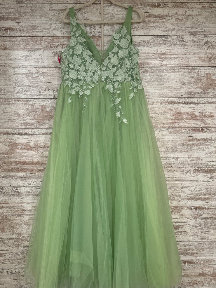 GREEN/FLORAL A LINE GOWN