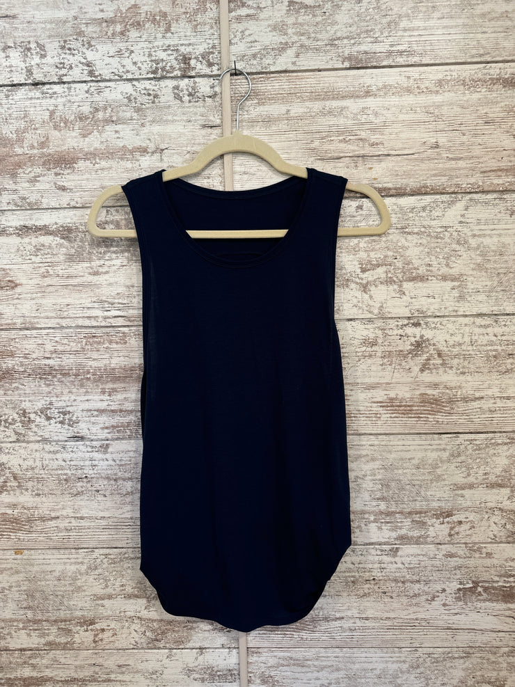 NAVY SLEEVELESS TOP