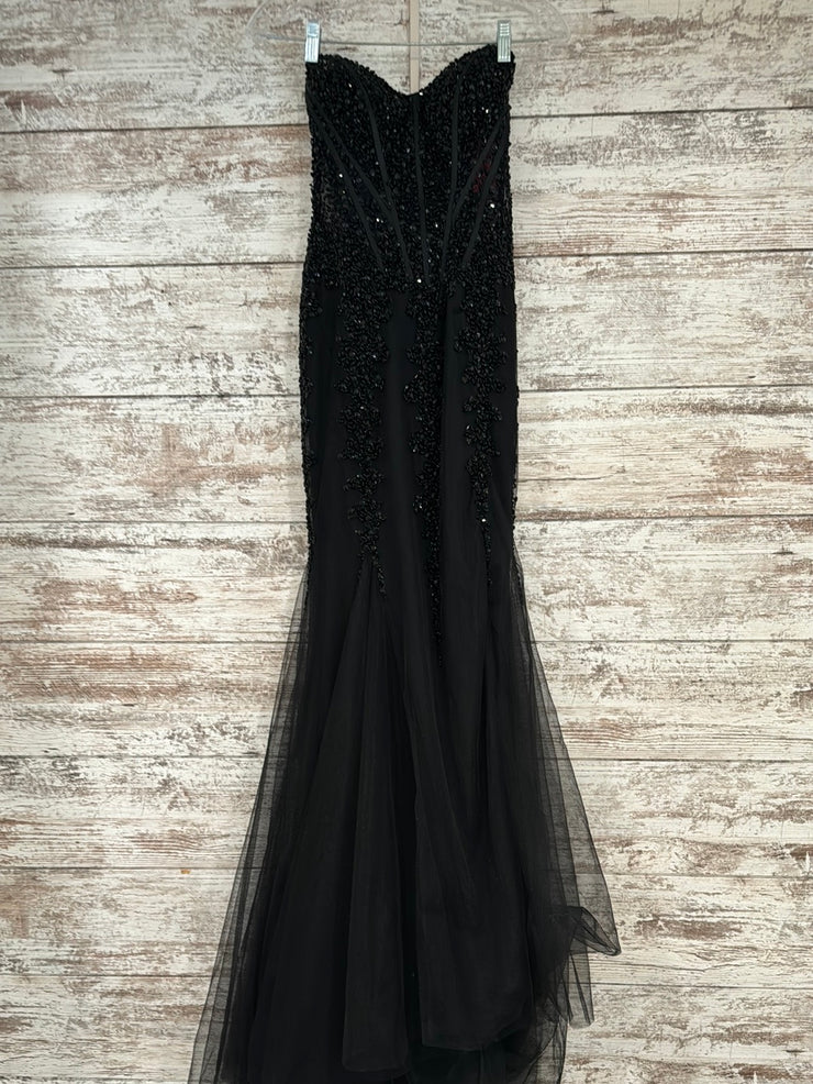 BLACK MERMAID GOWN