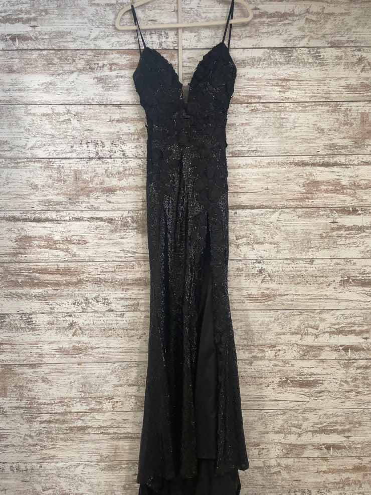 BLACK/FLORAL SPARKLY LONG DRES