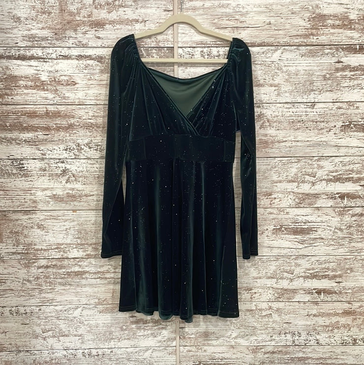GREEN VELOUR SHORT DRESS