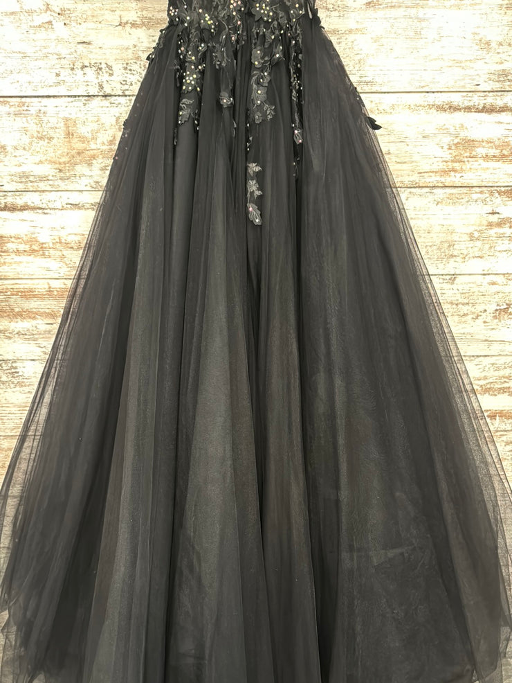 BLACK PRINCESS/A LINE GOWN