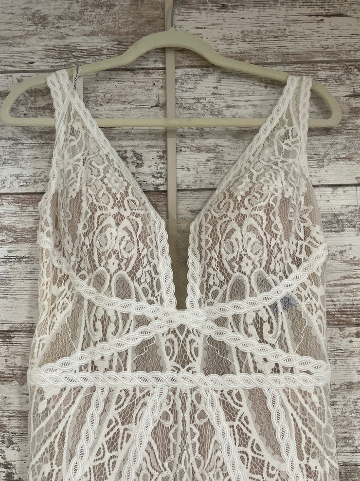 IVORY/NUDE WEDDING GOWN $1200
