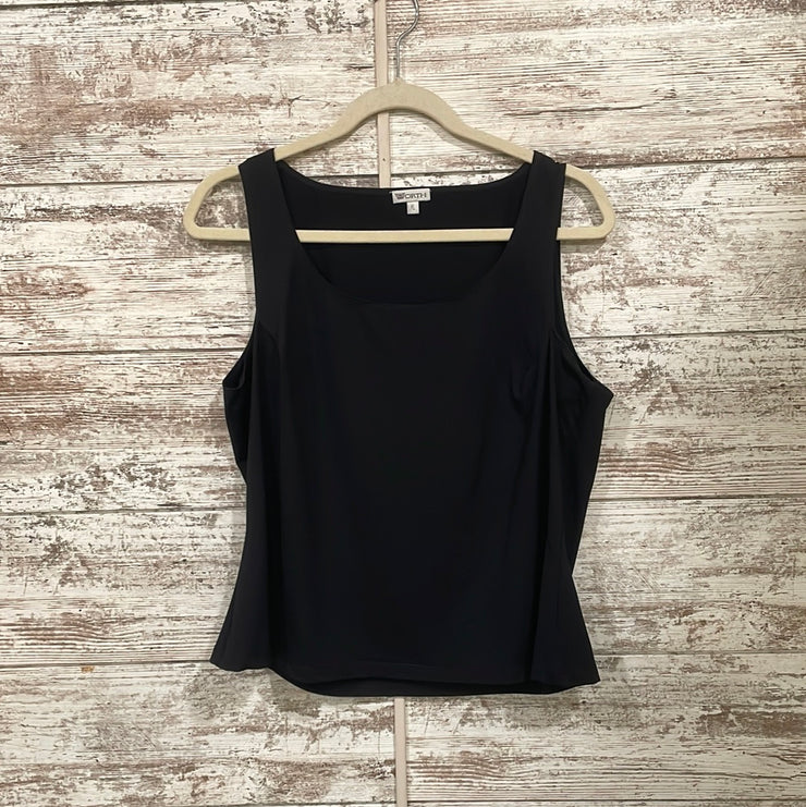 BLACK SLEEVELESS TOP