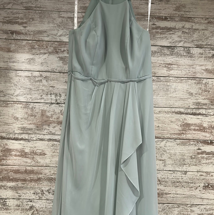 GREEN LONG EVENING GOWN
