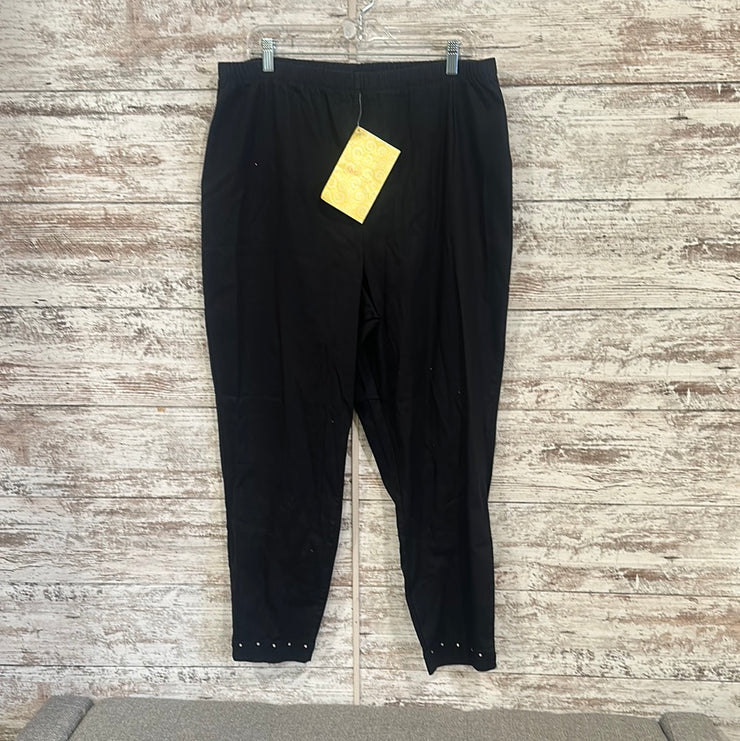 BLACK W/RHINESTONE PANT-NEW$79