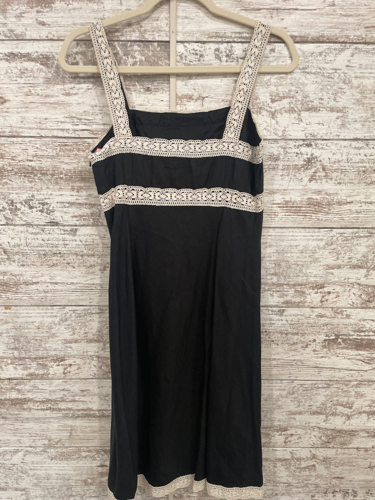 BLACK/IVORY SHORT DRESS