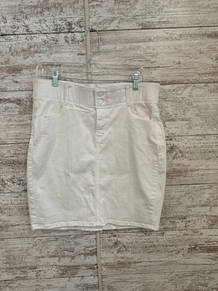 WHITE DENIM SKIRT