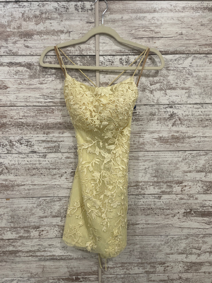 YELLOW/FLORAL SHORT DRESS