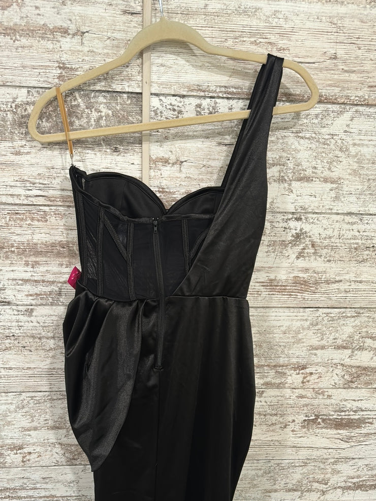 BLACK LONG EVENING GOWN