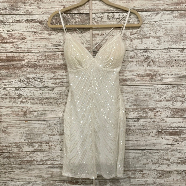 WHITE SPARKLY SHORT DRESS