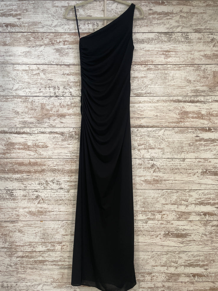 BLACK LONG EVENING GOWN
