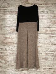 BLACK/GOLD LONG EVENING GOWN