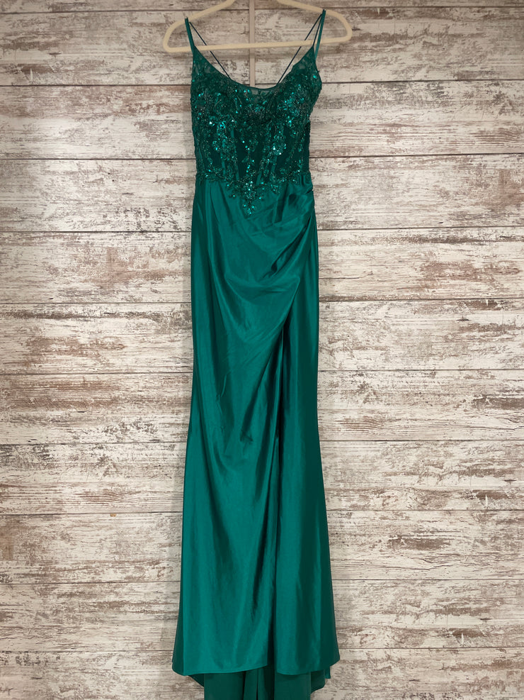 GREEN LONG EVENING GOWN (NEW)