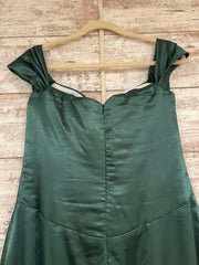 GREEN LONG EVENING GOWN