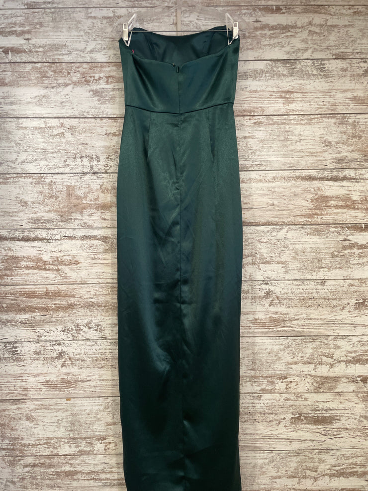 GREEN LONG EVENING GOWN