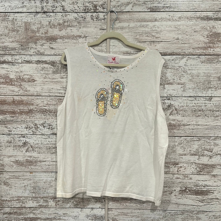 WHITE SLEEVELESS TOP (NEW) $39