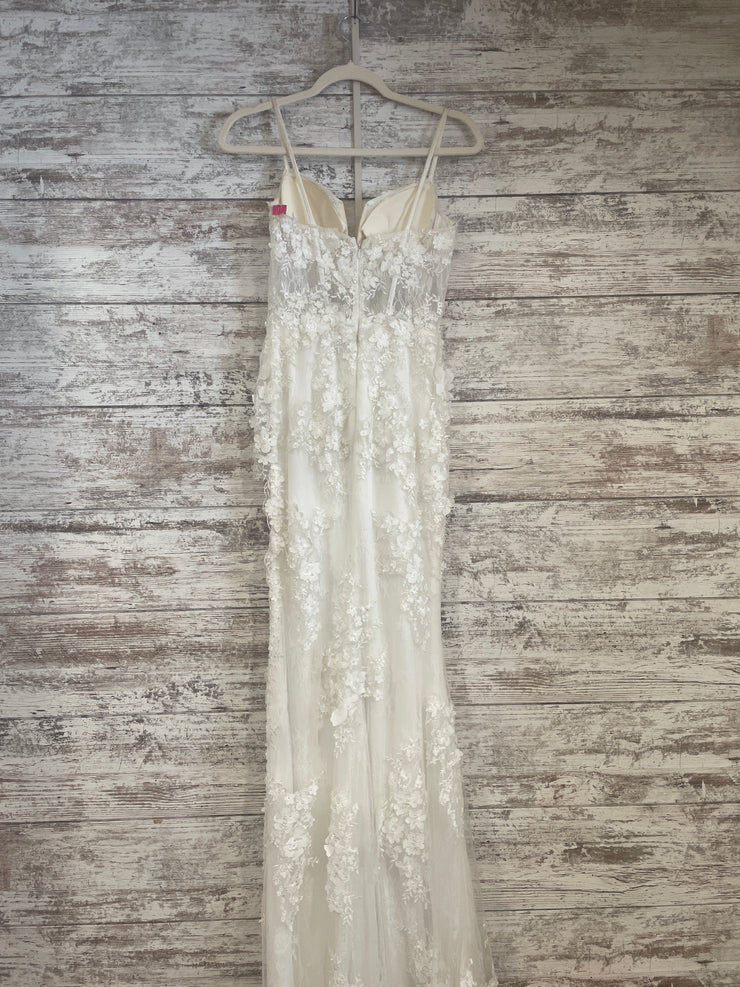 WHITE/FLORAL LONG EVENING GOWN