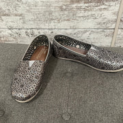 SILVER SPARKLY SLIP ONS