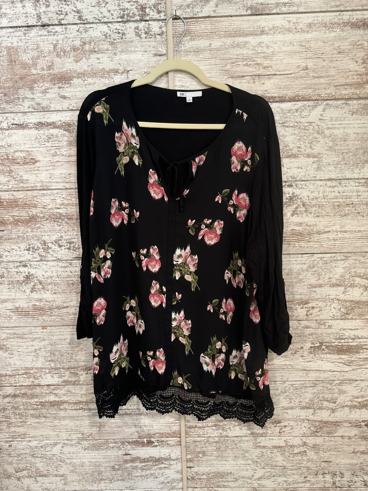 BLACK/FLORAL LONG SLEEVE $59