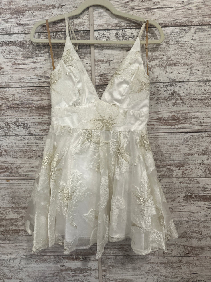 WHITE/GOLD SHORT DRESS