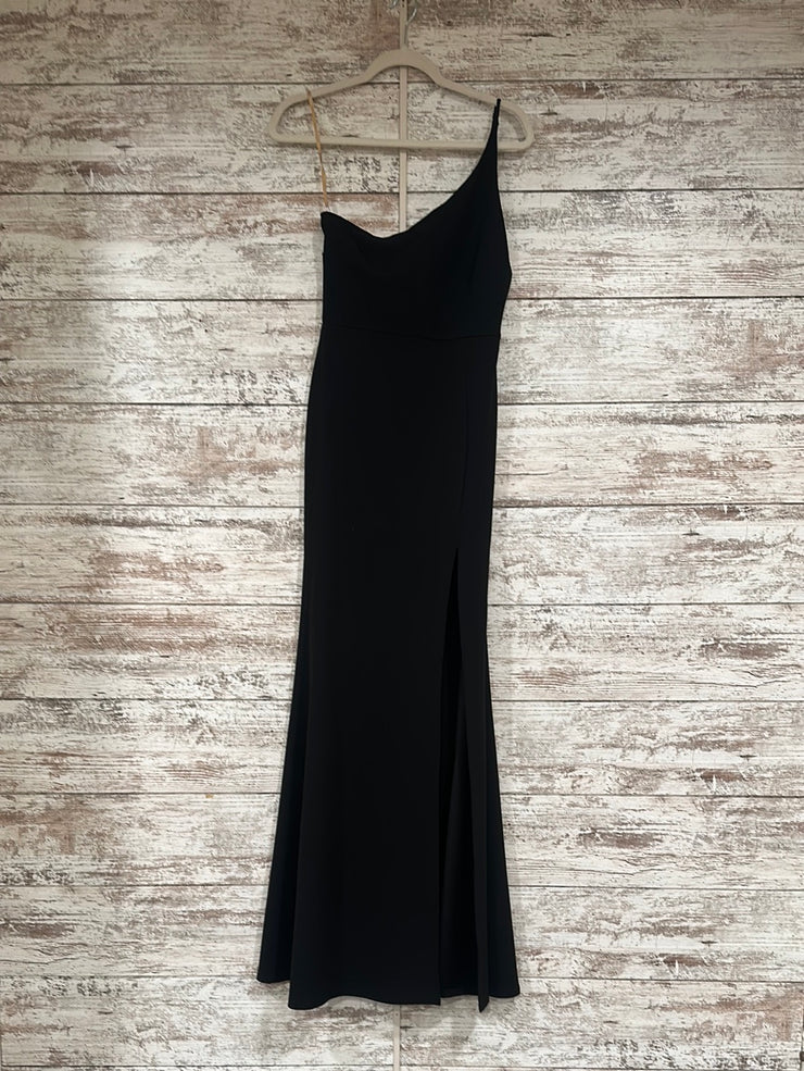 BLACK LONG EVENING GOWN