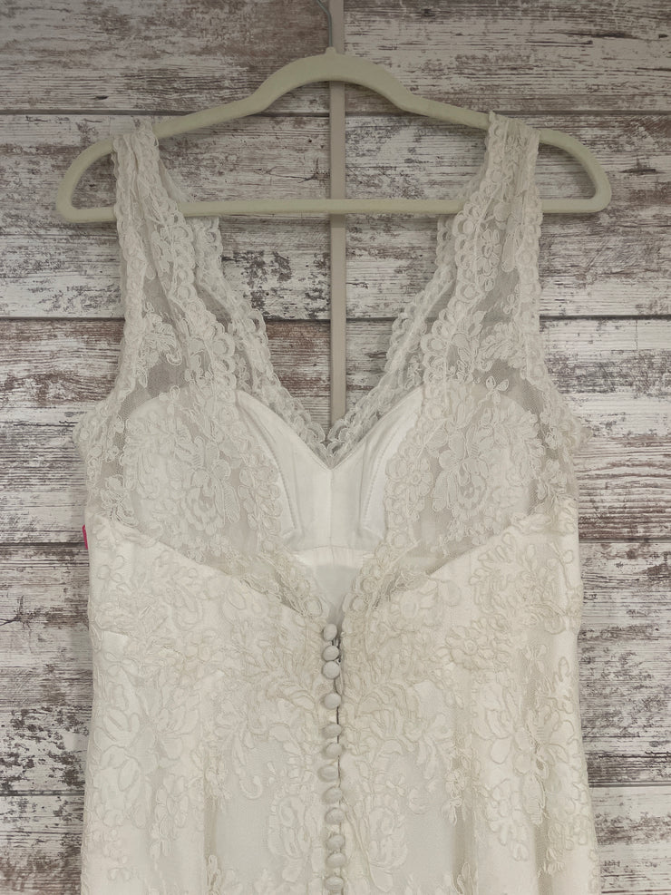 WHITE WEDDING GOWN