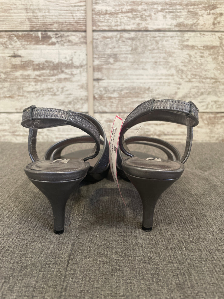 SILVER SPARKLY HEELS (NEW) $98