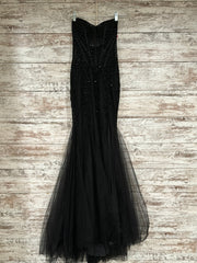 BLACK MERMAID GOWN