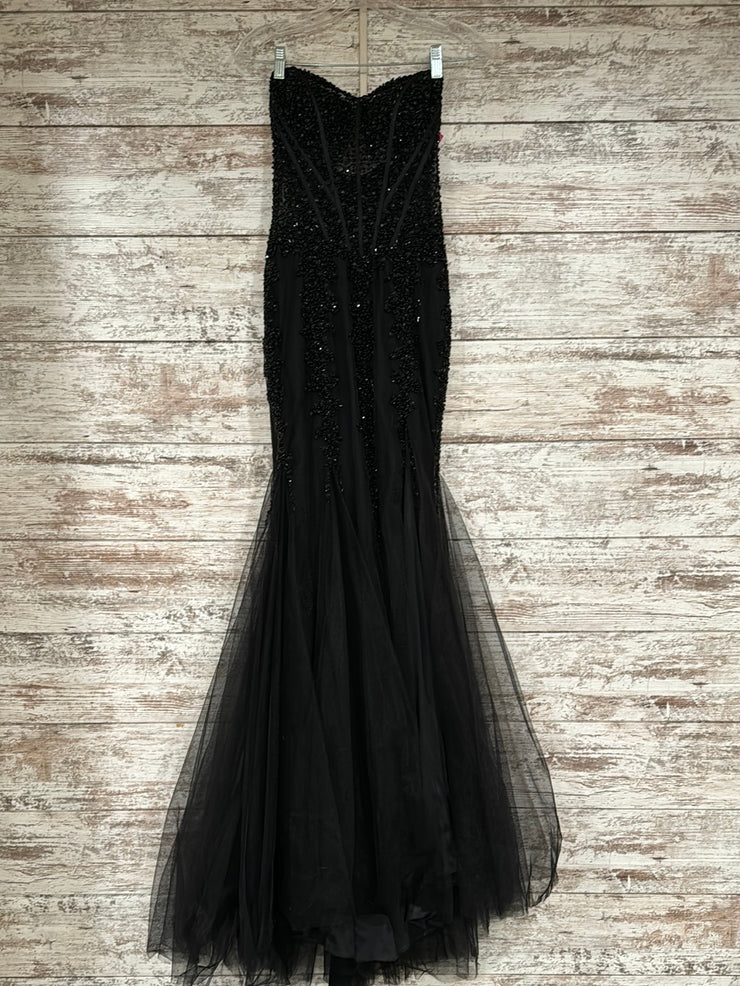 BLACK MERMAID GOWN