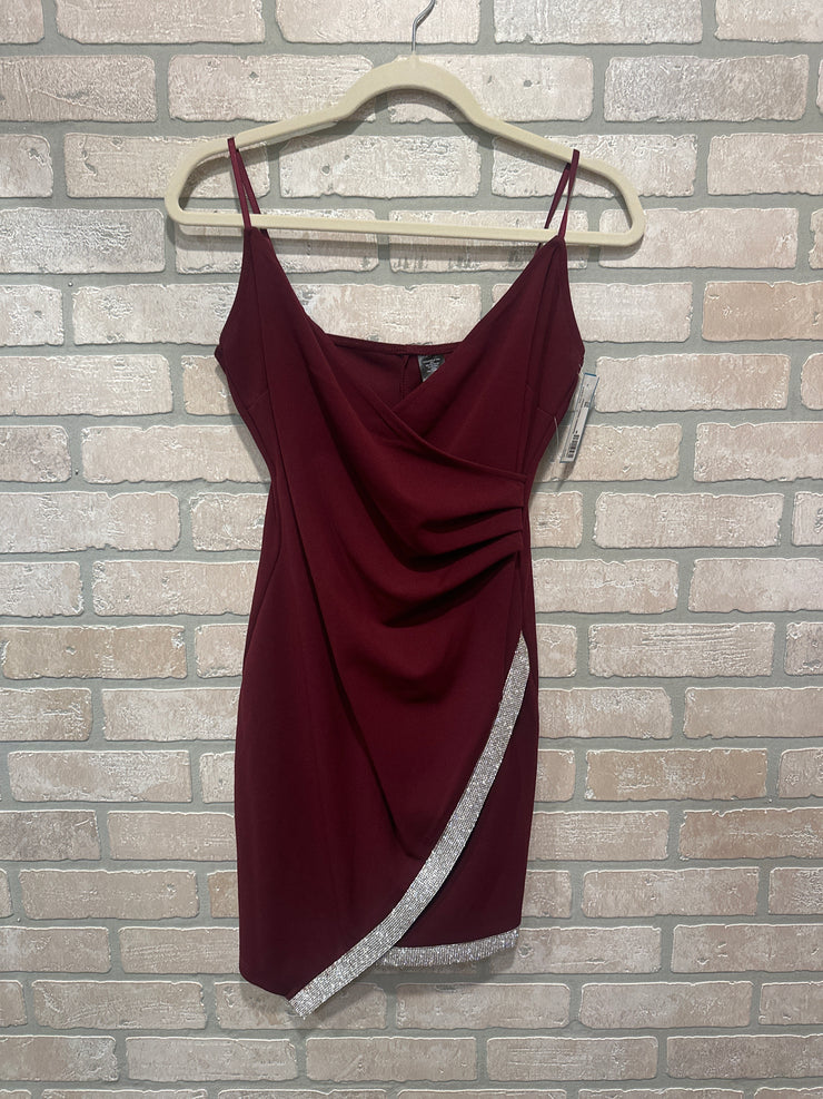 BURGUNDY SHORT DRESS