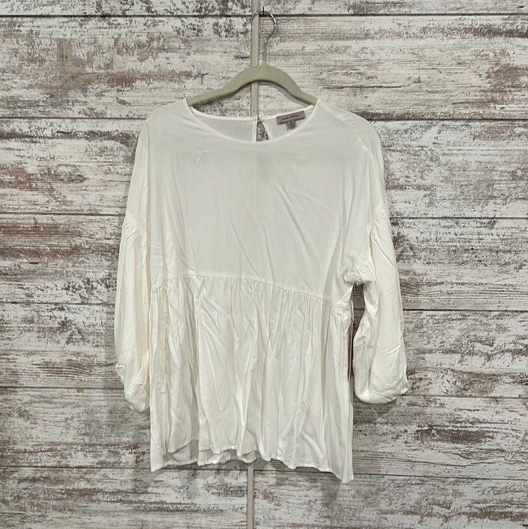 WHITE LONG SLEEVE TOP (NEW)