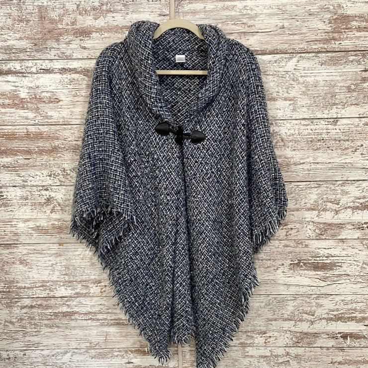 BLUE/WHITE PONCHO