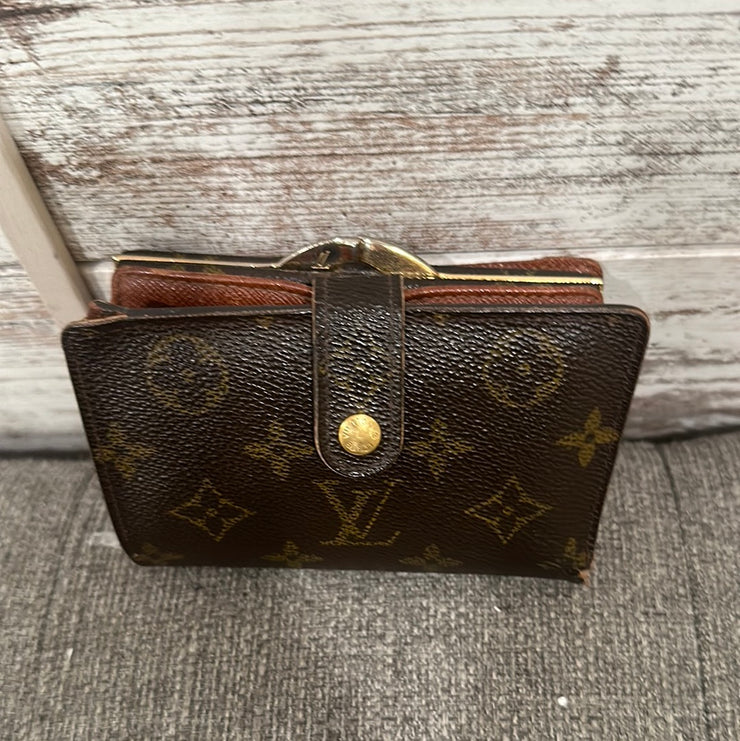 VINTAGE BROWN SIGNATURE KISS LOCK WALLET