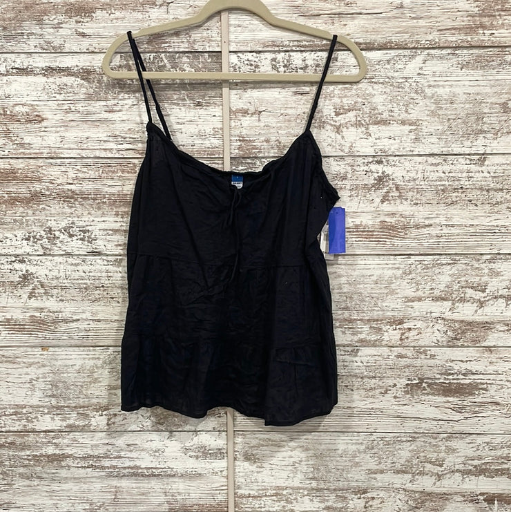BLACK SLEEVELESS TOP (NEW) $27