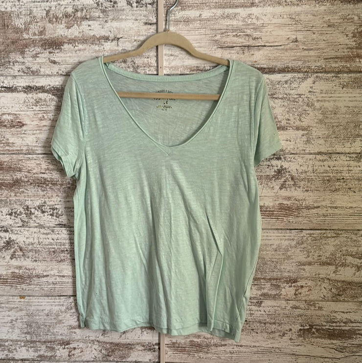 GREEN SHORT SLEEVE TOP