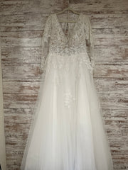 WHITE WEDDING GOWN (NEW) $1299