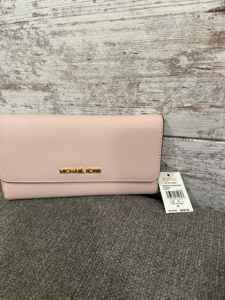 PINK LEATHER TRIFOLD (NEW)$298