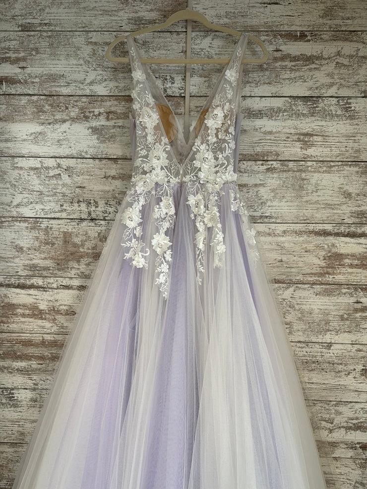 LAVENDER/WHITE FLORAL A LINE