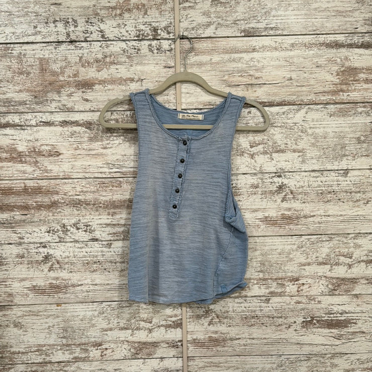 BLUE SLEEVELESS CROP TOP